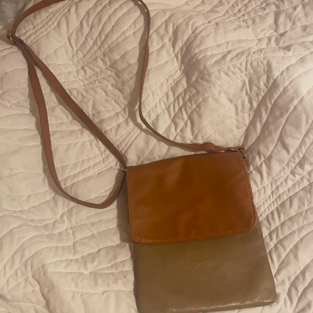 Marked as Vera Pelle Made in Italy bag. really good condition was hardly used.